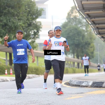 Runner Photo 4514245