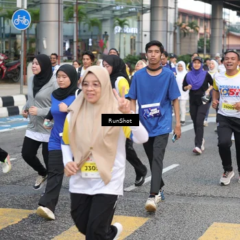 Runner Photo 4514251