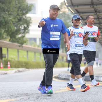 Runner Photo 4514266