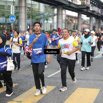 Runner Photo 4514342