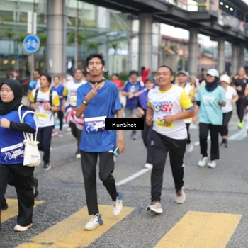 Runner Photo 4514358
