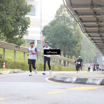 Runner Photo 4514388