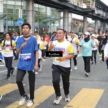 Runner Photo 4514394