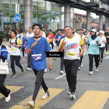 Runner Photo 4514400