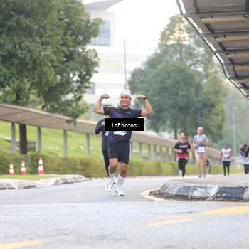 Runner Photo 4514416