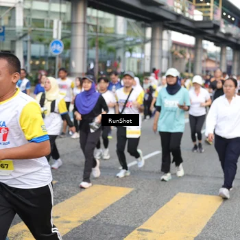 Runner Photo 4514440