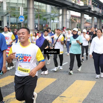 Runner Photo 4514470