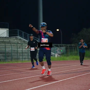 Runner Photo 4514657