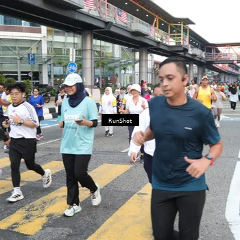 Runner Photo 4514673
