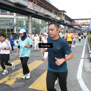 Runner Photo 4514678