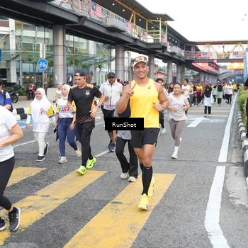 Runner Photo 4514925