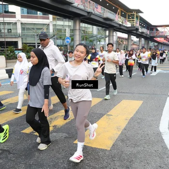 Runner Photo 4515070