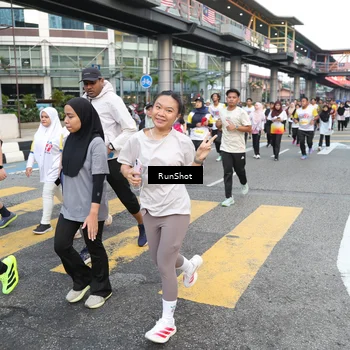 Runner Photo 4515077