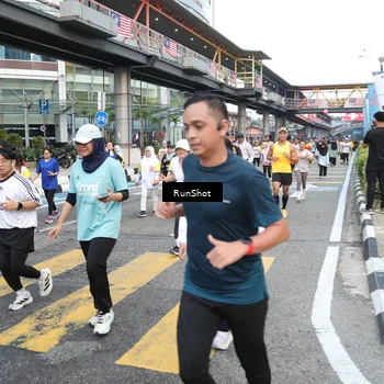 Runner Photo 4515189