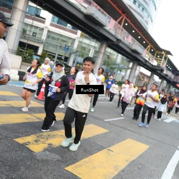 Runner Photo 4515211