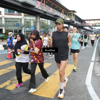 Runner Photo 4515285