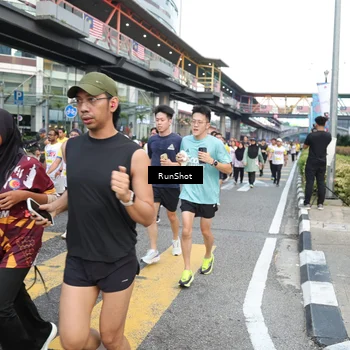 Runner Photo 4515340