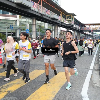 Runner Photo 4515341