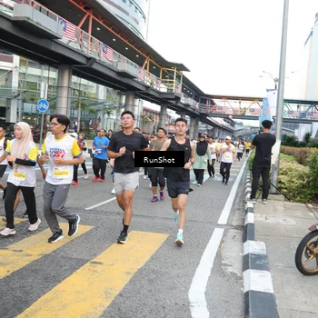 Runner Photo 4515343