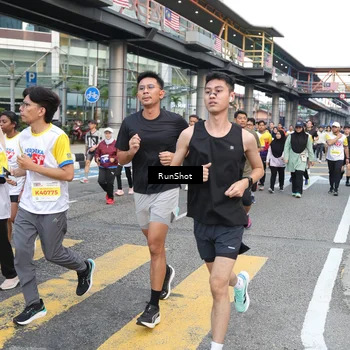 Runner Photo 4515344