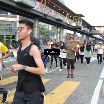Runner Photo 4515378