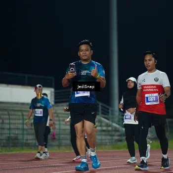 Runner Photo 4515391