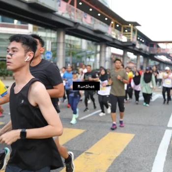 Runner Photo 4515396