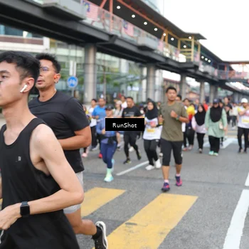 Runner Photo 4515405
