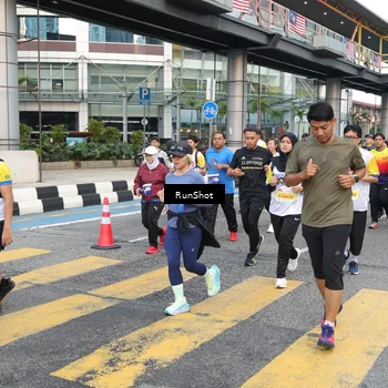 Runner Photo 4515469