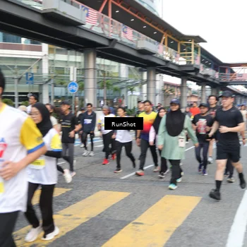 Runner Photo 4515604