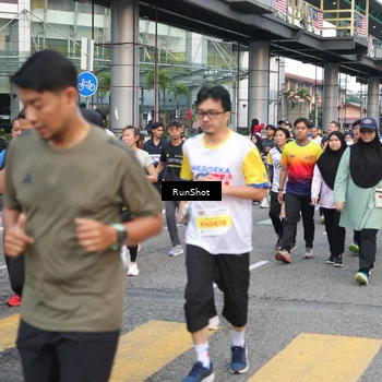 Runner Photo 4515617