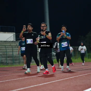 Runner Photo 4515665