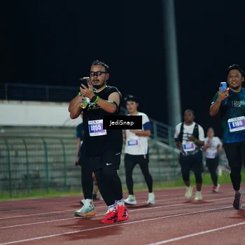 Runner Photo 4515667