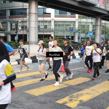 Runner Photo 4515755