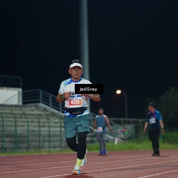 Runner Photo 4515849