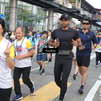 Runner Photo 4516049