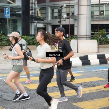 Runner Photo 4516073