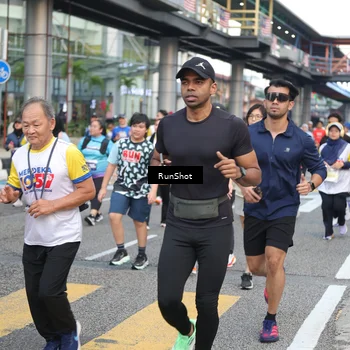 Runner Photo 4516095