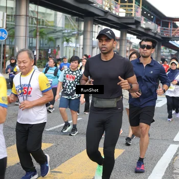 Runner Photo 4516115