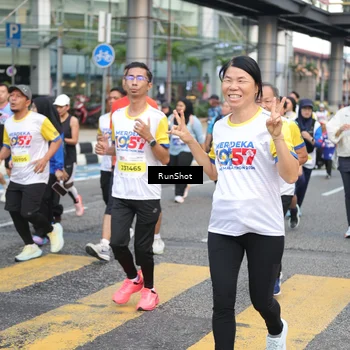 Runner Photo 4516117
