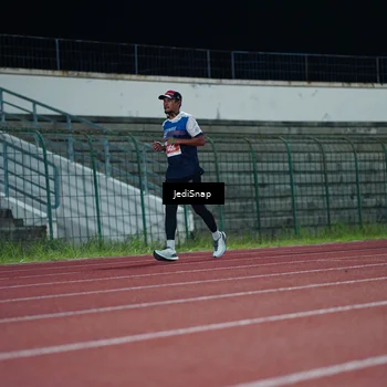 Runner Photo 4516143