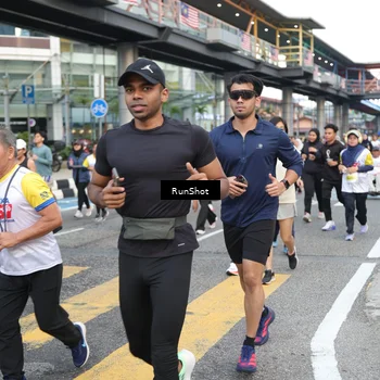 Runner Photo 4516151