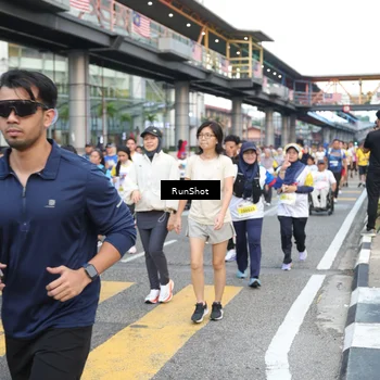 Runner Photo 4516152