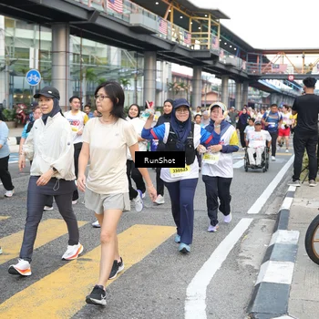 Runner Photo 4516214