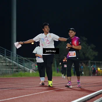 Runner Photo 4516242