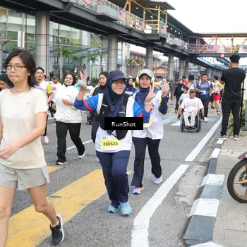 Runner Photo 4516244