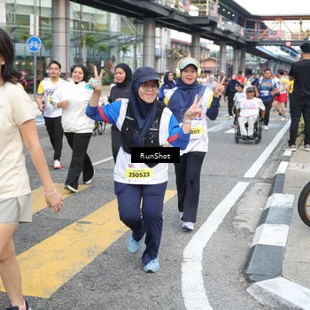 Runner Photo 4516349