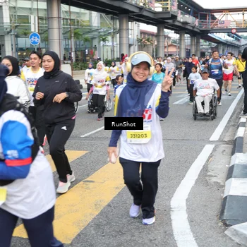 Runner Photo 4516366