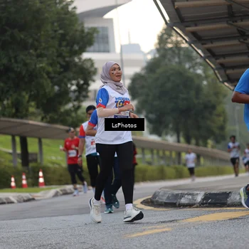 Runner Photo 4516369