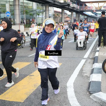 Runner Photo 4516385